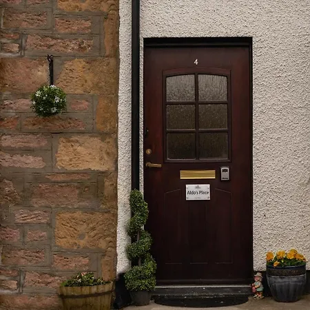 Aldo'S Place Dingwall Exterior photo