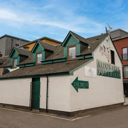 Aldo'S Place Dingwall Exterior photo